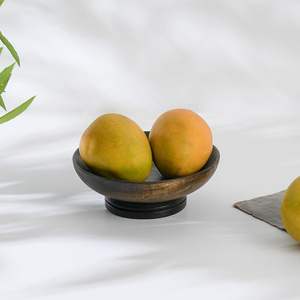 Bol sur piétement en bois artisanal, bol à fruits pour la cuisine, bol pour table centrale, salade, fruits, bois de manguier, finition noyer - Product Image 5