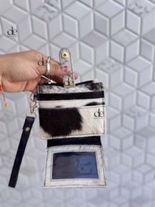 กระเป๋าใส่เหรียญหนังวัวแท้ลายขนสัตว์สุดฮิต ดีไซน์เก๋ ใช้ได้หลากหลาย ใส่บัตร ATM ได้ สไตล์คาวบอยตะวันตก - Product Image 4