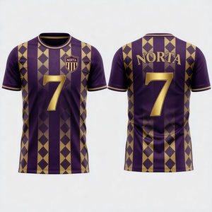 Camiseta de Fútbol para Hombre, Roja y Negra a Rayas, Sublimada, con Escudo y Número 7, Transpirable, de Poliéster, Manga Corta - Product Image 6