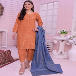 Hameed Brand Collection d'hiver Poubelle 3 pièces JACQUARD BROSHIA Cool Pakistanais Khaddar Salwar Kameez Vêtements indiens et pakistanais - Product Image 4