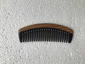 Peigne à poux en corne ronde naturelle de haute qualité fabriqué à la main au Vietnam véritable matériel de buffle Offre Spéciale outil de coiffure - Product Image 2