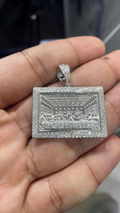 จี้เพชรโมอิสซาไนต์ทรงสี่เหลี่ยมผืนผ้า เงินแท้ 925 ระดับ VVS ดีไซน์แบบ Iced Out สไตล์ฮิปฮอป สำหรับสร้อยคอ - Product Image 2