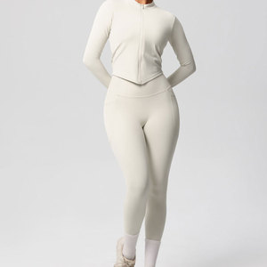 Conjunto de Top Corto y Pantalones Cortos de Yoga para Mujer, Estilo Retro, Lavado Ácido, Ropa Deportiva sin Costuras para Gimnasio, Conjunto Atlético de 2 Piezas para Yoga y Entrenamiento - Product Image 4
