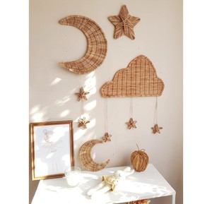 Décoration murale en forme de croissant de lune en rotin naturel pour chambre de bébé minimaliste, artisanat en osier, accent céleste pour enfants. - Product Image 2