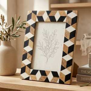 Marco de Fotos de Resina Óptica Luminara Signature, Elegante Portafotos Artesanal Hecho a Mano con Diseño Contemporáneo Personalizado para un Estilo Elegante - Product Image 5