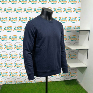 เสื้อสเวตเชิ้ตคอกลมทรงปกติสำหรับผู้ชาย สีพื้น ผ้าถัก 100% คอตตอน โลโก้ด้านหน้า สวมใส่สบายๆ สำหรับฤดูหนาว ลดราคาพิเศษทางออนไลน์ - Product Image 2