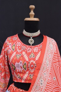 Ensemble élégant de lehenga choli de mariage imprimé numériquement avec dupatta pour la fête nuptiale au meilleur prix - Product Image 3