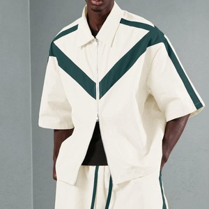 Ensemble de survêtement décontracté pour homme, blanc avec rayures vertes, style color block, veste zippée oversize et short respirant pour l'été - Product Image 5