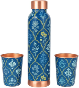 Ensemble de bouteilles d'eau en cuivre pur en gros, deux verres en cuivre imprimés, motif floral de lotus, bienfaits ayurvédiques pour la santé - Product Image 6