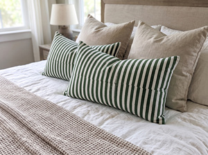 Housse de coussin carrée en coton et lin rayée verte, imprimée à la main, écologique, personnalisable, avec fermeture éclair, pour la décoration de la maison - Product Image 6