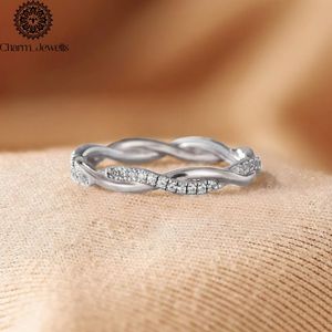 Bague de Fiançailles et d'Éternité Classique pour Femme Charm_Jewells en Argent Plaqué Or Rose 18K avec Moissanite Taille Coussin et Sertissage à Griffes IGI - Product Image 5