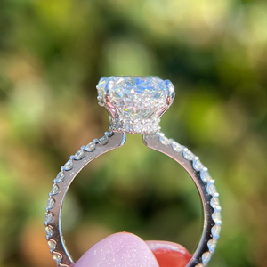 Bague de fiançailles et de mariage classique en or avec diamant ovale de 4,25 carats cultivé en laboratoire, certifié IGI, sertissage invisible, idéale pour les fêtes - Product Image 5