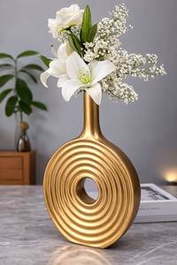 Vase à fleurs en aluminium fait main et personnalisé pour la maison et le jardin, pots à fleurs argentés pour les événements et les centres de table de mariage - Product Image 5