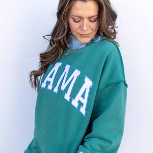 Sudadera Oversize Verde de Algodón Tejido con Cuello Redondo y Manga Regular, Estilo Casual con Bolsillo Frontal y Estampado de Letras 'Mama' - Product Image 4