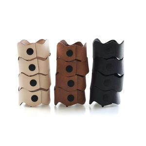 Anillos de Servilleta de Cuero Modernos para una Decoración de Mesa Elegante con Diseño Limpio y Material de Alta Calidad - Product Image 1