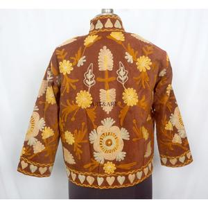 Veste en cotisse 100% coton brodée à la main, unique, pour femme, manches longues, col mandarin, respirante, idéale pour l'automne - Product Image 5
