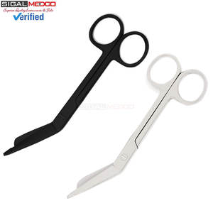 Tijeras para Vendajes Lister de 5.5 Pulgadas, Acero Inoxidable con Acabado Espejo y Recubrimiento de Titanio Negro, Paquete de 2 Tijeras para Trauma - Product Image 6