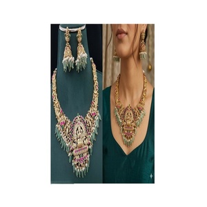 Exquisito Juego de Collar y Aretes Jadau Chapados en Oro de Primera Calidad para Bodas, Compromisos, Aniversarios, Fiestas y Regalos - Product Image 2