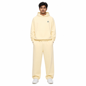 Ensemble de survêtement unisexe de haute qualité avec sweat à capuche épais et pantalon de jogging en molleton doux, vêtements d'hiver personnalisables pour hommes et femmes - Product Image 1