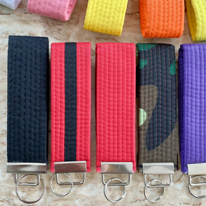 Llavero de Cinturón de Artes Marciales de Calidad de Exportación, Estilo Cinturón Negro Bordado, Karate, Taekwondo, Jiu Jitsu, Proveedor Personalizado - Product Image 4
