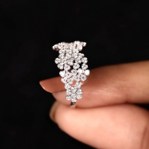 Anillo de compromiso de lujo con diamantes de laboratorio de corte redondo, estilo vintage, de oro de 14K con múltiples piedras, diseño para fiesta y boda - Product Image 4