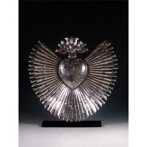 Arte Mural de Corazón Sagrado en Metal Dorado, Filigrana Barroca, Placa Decorativa con Motivos Religiosos, Arte Folclórico Mexicano - Product Image 5