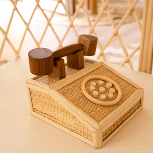 Téléphone jouet en rotin naturel de haute qualité, fait main, vintage, pour jeu d'imitation pour enfants, best-seller, vente en gros d'usine OEM ODM - Product Image 1