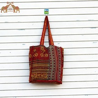 Sac à bandoulière vintage Kantha tissé à la main Saree recyclé de Bohème fourre-tout