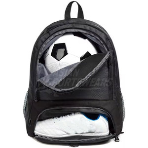 Sac de football portable en matériaux recyclés durables pour clubs de football écoresponsables et équipes respectueuses de l'environnement - Product Image 2