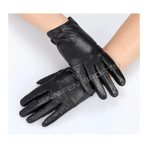 Gants de moto à écran tactile personnalisés, 100% cuir perforé pour les sports d'hiver, gants de course moto imperméables en cuir - Product Image 1