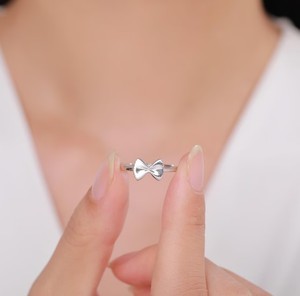 Anillo de Pasta Farfalle de Plata de Ley con Acabado en Plata o Oro, Talla Ajustable, Joyería con Diseño Divertido y Original - Product Image 3