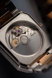 Montre analogique élégante pour homme en acier inoxydable 32x38,5 mm, résistante à l'eau 5BAR, mécanique automatique MIYOTA 9015, 7039D/02 - Product Image 5