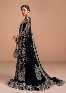 Vestido Anarkali Pakistaní Premium Color Rosa Polvoriento Lavanda, Largo y Escultural, con Hombros Acolchados y Estructurados - Product Image 5