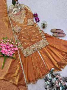 Elegante Conjunto Sharara de Seda Fandy con Bordado y Lentejuelas, Incluye Dupatta - Product Image 5