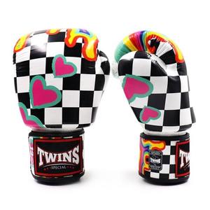 ถุงมือชกมวยรุ่นล่าสุด หลายสี ดีไซน์ใหม่ ยี่ห้อ Twins คุณภาพพรีเมียม 100% หนังแท้ - Product Image 2