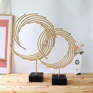 Objetos Decorativos Metálicos Hechos a Mano, Esculturas Perfectas para Decoración del Hogar Inspirada en Galerías - Product Image 2