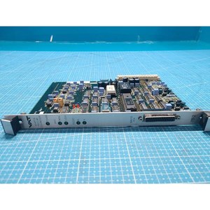 Vanne de régulation de pression sous vide VAT 61PB.1A.01 610PB-26NM-1001/082, utilisée telle qu'elle est, pièces d'équipement semi-conducteur d'occasion - Product Image 1