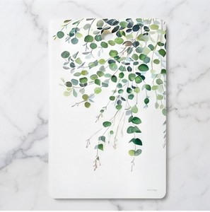 Tabla de cortar rectangular de plástico con estampado de hojas de eucalipto en acuarela y orificio para colgar - Product Image 1