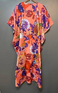 Nuevo Kaftán Naaz Textile Elegante con Estampado Animal, Cuello en V, Cordón Ajustable, Manga Corta, Corte Evase, Algodón Suave Indio, Encaje Frontal para Verano - Product Image 3