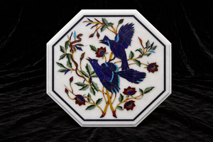 Table basse artisanale en marbre écologique avec incrustation d'oiseaux, forme octogonale, décoration de luxe pour Diwali - Product Image 3