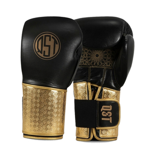 ถุงมือชกมวยคุณภาพสูงสีดำ QST ระบายอากาศได้ดี น้ำหนักเบา ปิดด้วยแถบตีนตุ๊กแก บรรจุภัณฑ์แบบ ODM ตามสั่ง - Product Image 4