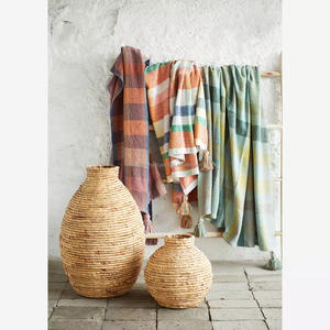 แจกันดอกไม้ทรงสูงและใหญ่สำหรับตกแต่งบ้าน - Product Image 4