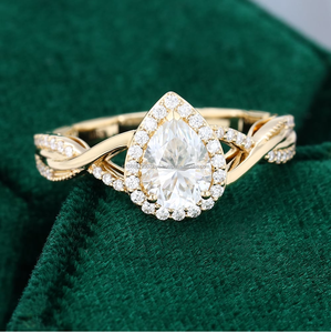 Bague glamour en diamant taillé poire pour femme Solitaire Bague de créateur incroyable Bague en diamant poire blanche en argent avec placage d'or - Product Image 6