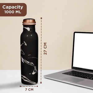 ขวดน้ำทองแดงอายุรเวท เหมาะสำหรับการดื่มน้ำตอนเช้าเพื่อการย่อยอาหารที่ดีขึ้นและประโยชน์ต่อสุขภาพ - Product Image 4