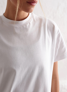 Camiseta Blanca de Algodón 100% para Mujer, Hombros Caídos, Corte Holgado, Estilo Casual Urbano, Personalizable con Logotipo, Lisa, OEM - Product Image 2