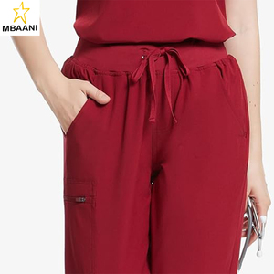 ชุดสครับสำหรับผู้หญิง - เสื้อสครับยืดหยุ่นพร้อมกางเกง 8 กระเป๋า, เอวยางยืดแบบโยคะ, ป้องกันรอยยับ, ทรงเข้ารูป - Product Image 5