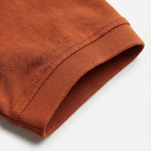 Polo en piqué de coton à manches courtes pour homme, couleur marron rouille, décontracté, respirant, coupe classique, design uni, logo sur le devant - Product Image 6