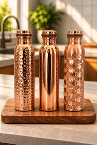 Bouteille d'eau en cuivre pur à 100 % Ayurveda, 1 litre, faite à la main, en cuivre épais, anti-fuite, carafe traditionnelle ayurvédique - Product Image 6