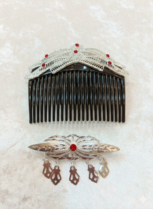 Peigne à cheveux vintage en alliage plaqué or, fait main, écologique, étanche, design floral avec mini pierres rouges, pour mariée et mariage - Product Image 4