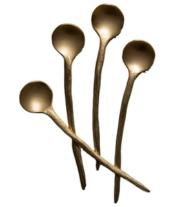 Cuillère de service décorative de style vintage avec manche orné, vaisselle en métal faite à la main pour hôtel, restaurant, décoration de la maison - Product Image 2